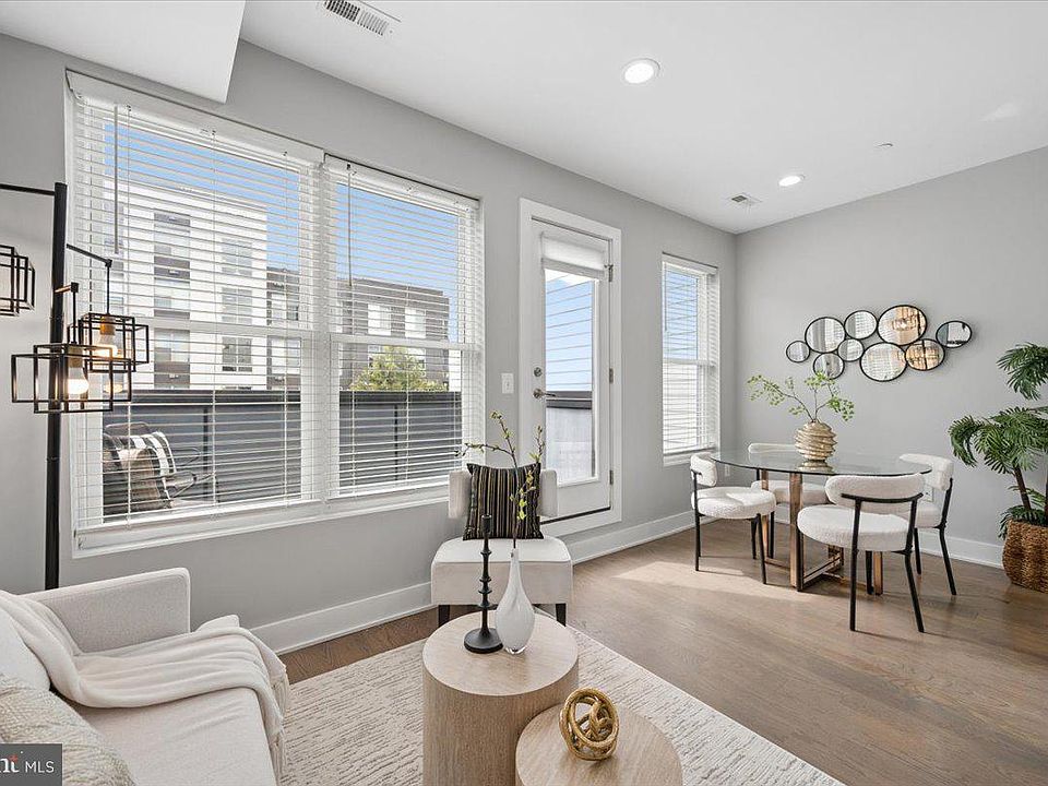 1st image of 1632 K St NE #3