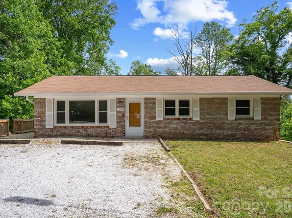 2338 Greater Druid Hills Blvd, Hendersonville, NC 28791