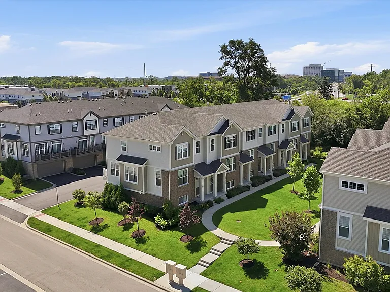 30W023 Brayman Ct — Photo 37