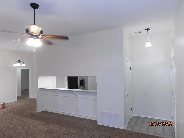 4010 SW Hickory Ln — Photo 5