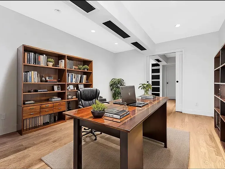 222 Pacific St #1B — Photo 1