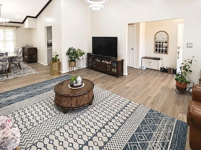 7702 Tower Woods Dr — Photo 5