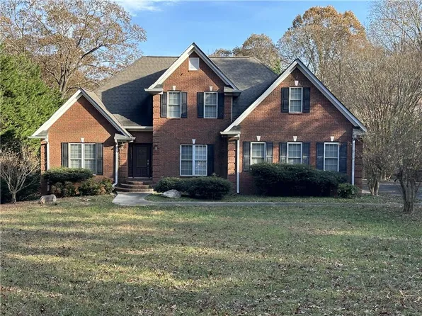 4446 Gillsville Hwy, Gillsville, GA 30543