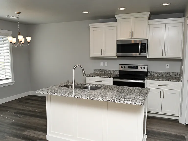 2032 N 350 E #1 — Photo 11