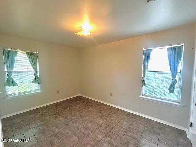 1710 James Buchanan Dr — Photo 14