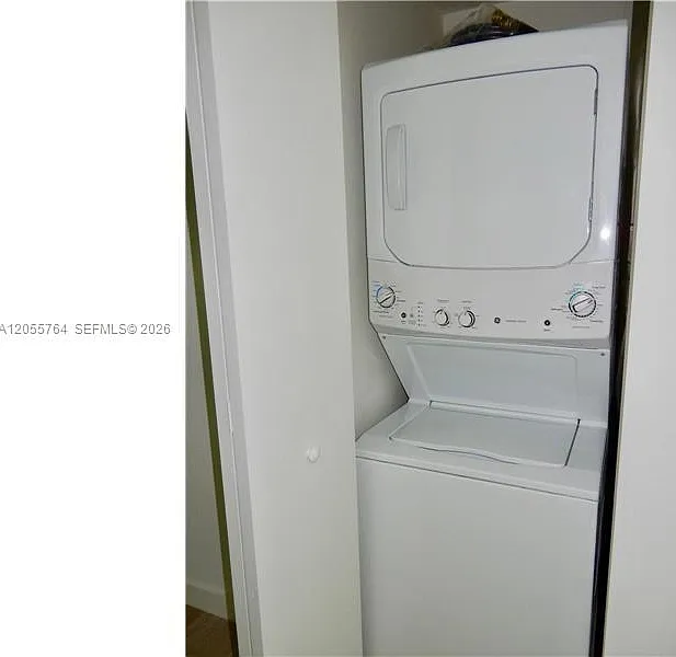 1 bed, 880 sqft, $4,900 — Photo 2