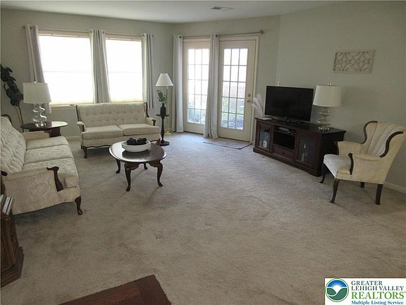 3rd image of 4613 Cheryl Dr