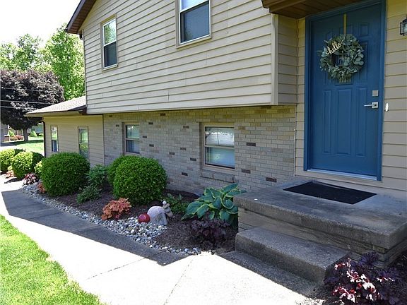 4th image of 3188 Robin Dr