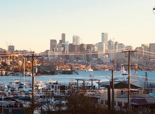 3637 Sunnyside Ave N, Seattle, WA 98103