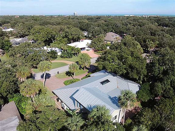 4th image of 506 Honeysuckle Ln