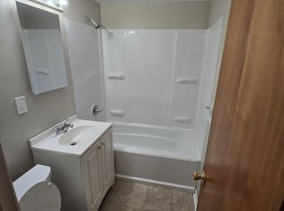 7523 W 65th Ter, Overland Park, KS 66202
