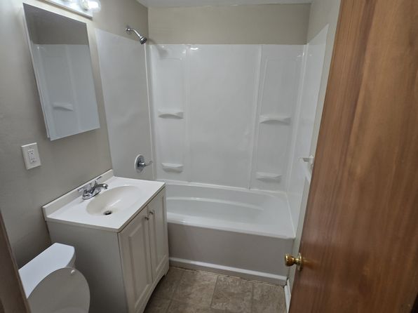 7523 W 65th Ter