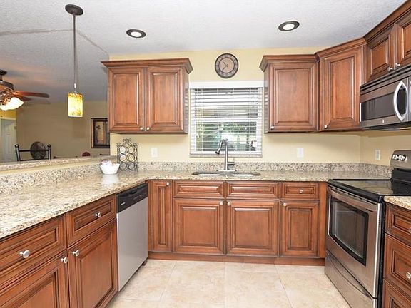 3rd image of 7034 Pecan Ct