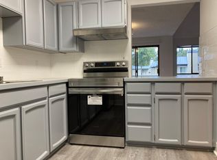 10315 NE 16th St APT J3, Bellevue, WA 98004