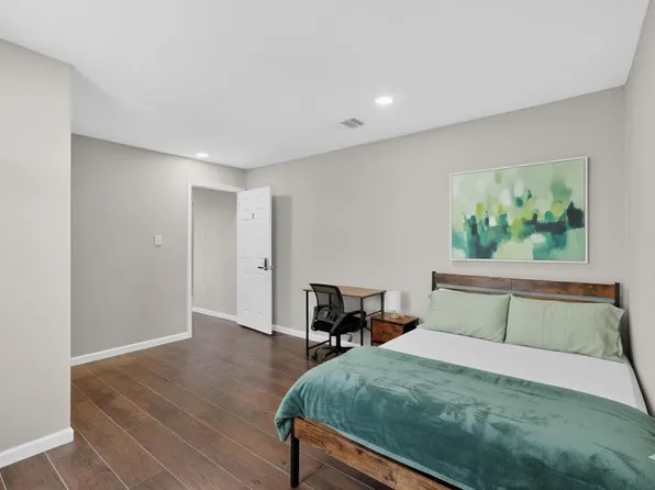 (undisclosed Address), Garland, TX 75043