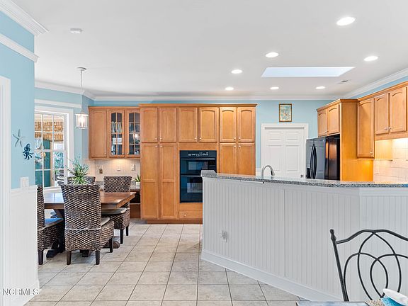 2nd image of 3805 Verdura Dr