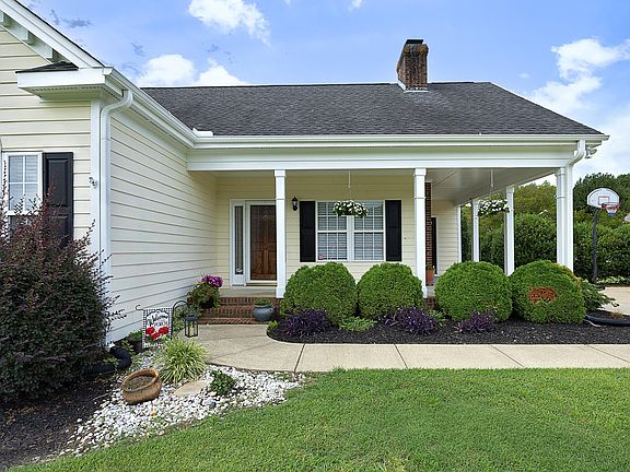 3rd image of 211 Sherman Lakes Dr