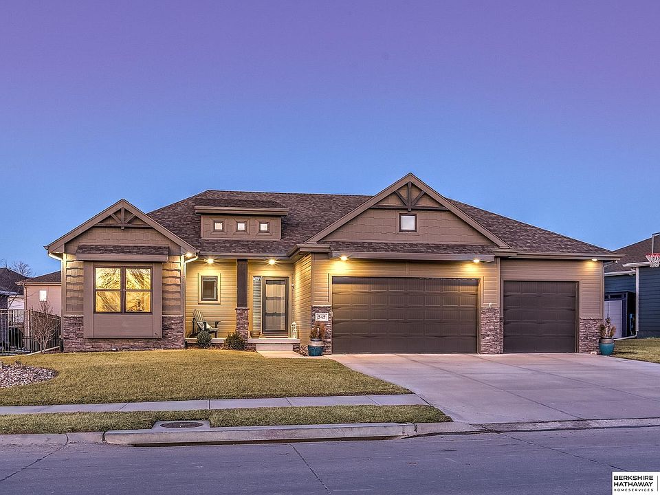 1st image of 545 N 10th Ave