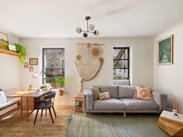 17 East 17th Street image 1 of 9