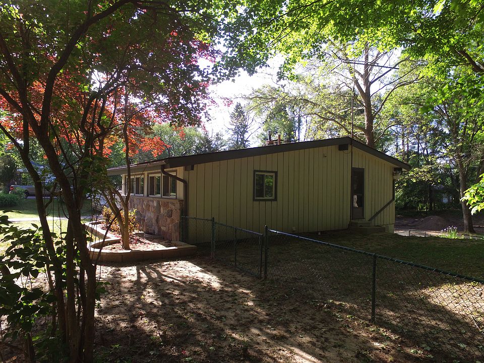 9730 Hyne Rd, Brighton, MI 48114 Zillow