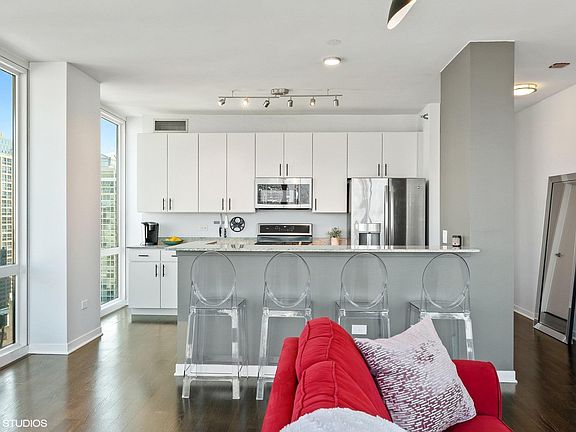 5th image of 757 N Orleans St #2007