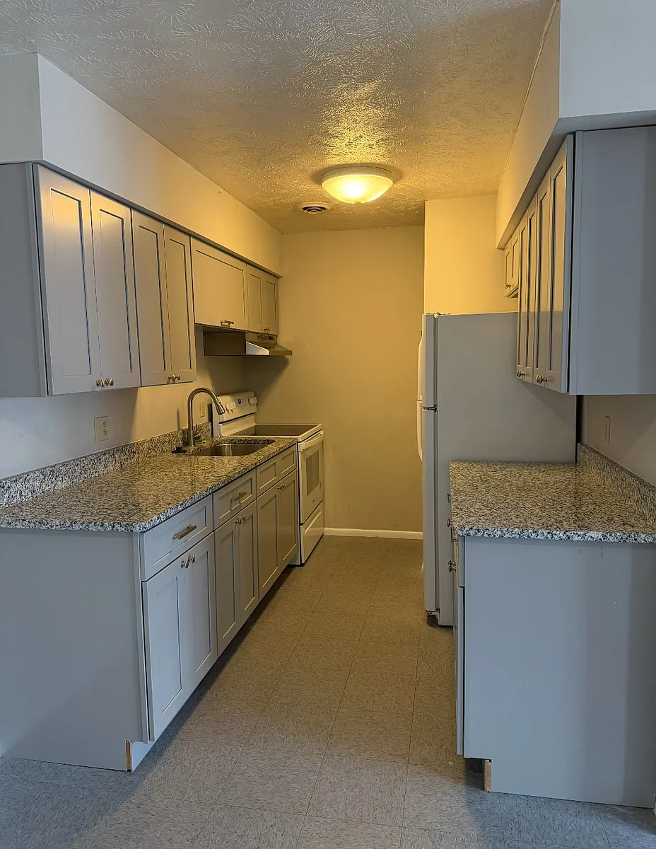 Building Photo - 325 Cherrydale Ave #9