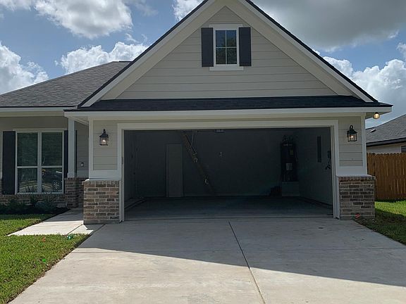 Exterior Front Garage