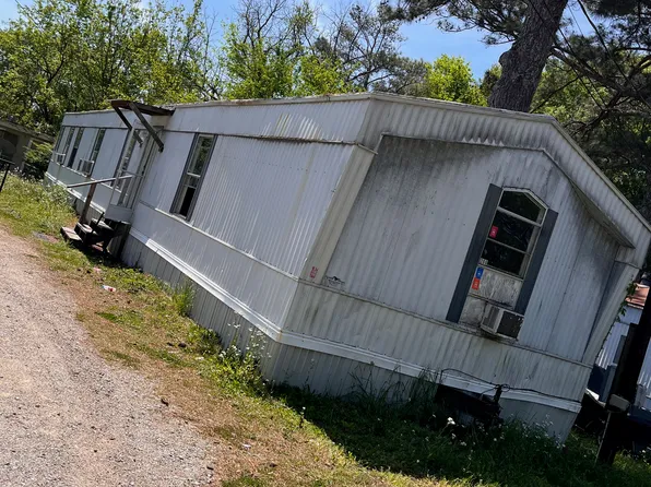 208 W 43rd St, Anniston, AL 36206