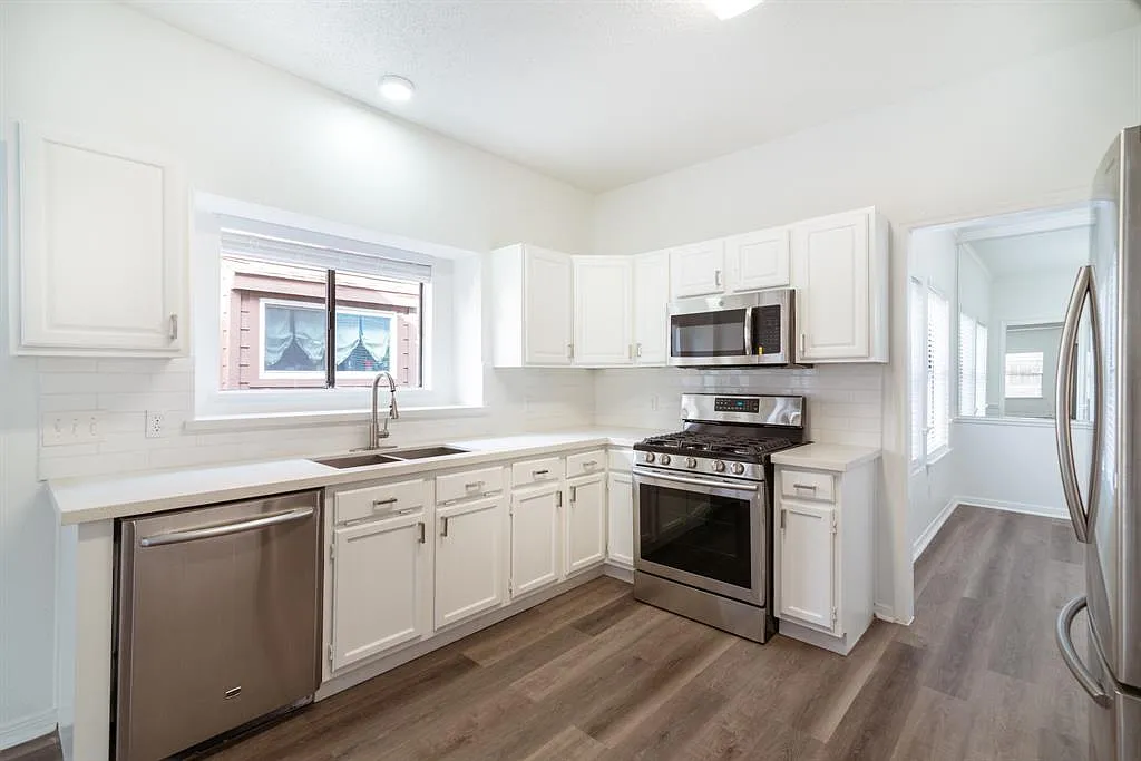 1030 Wentworth Drive - 1 — Photo 3
