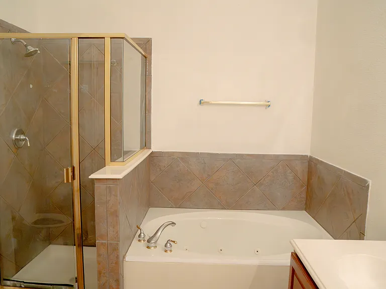 1730 Mineral Springs Dr — Photo 29