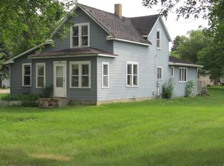 720 7th St, Hawley, MN 56549