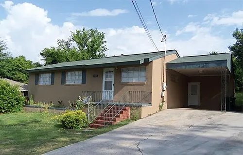 1523 Canterbury Rd Photo 1