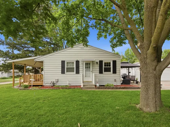 2601 E 40th St, Des Moines, IA 50317