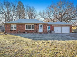 2124 Floral Dr, White Bear Lake, MN 55110