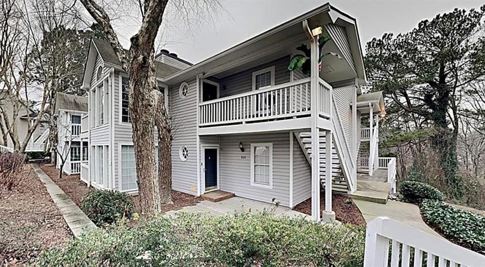 1st image of 1806 Countryside Pl SE