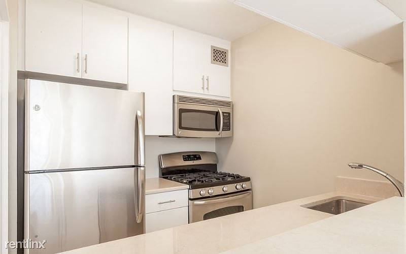 1st image of 30 W 63rd St Ofc 3