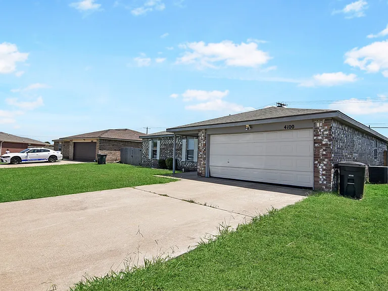 4100 Sand Dollar Dr — Photo 3