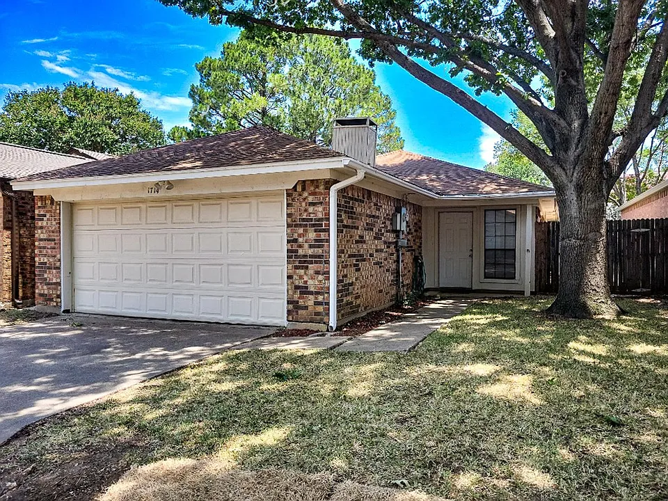 1714 Magnolia Ln