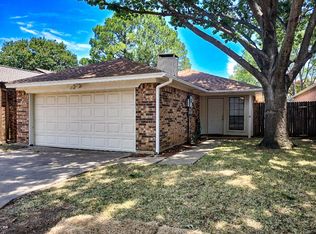 1714 Magnolia Ln, Euless, TX 76039