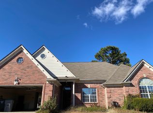 8276 Red Creek Dr, Cordova, TN 38016