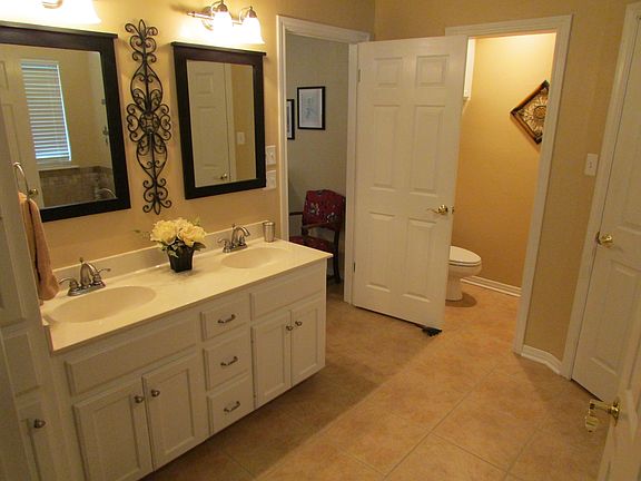Master Bath pic #1