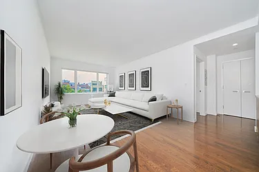 1209 Dekalb Avenue, #505