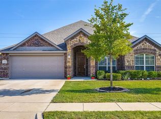 1152 Sapphire Ln, Joshua, TX 76058
