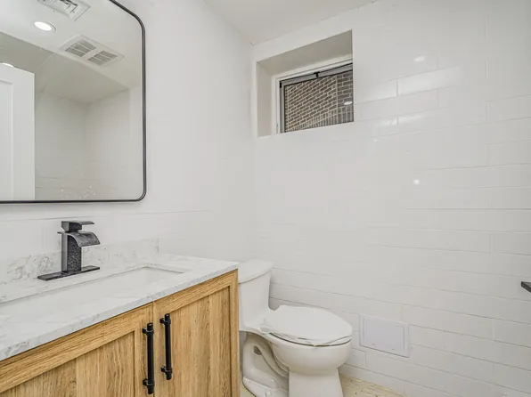 1753 East 21st Street image 6 of 49