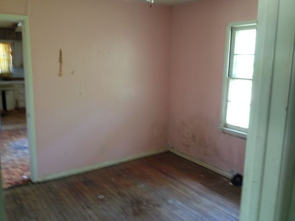 2nd image of 1853 Corrine Dr