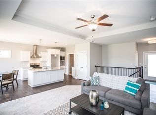 735 NE Badger Ln, Waukee, IA 50263