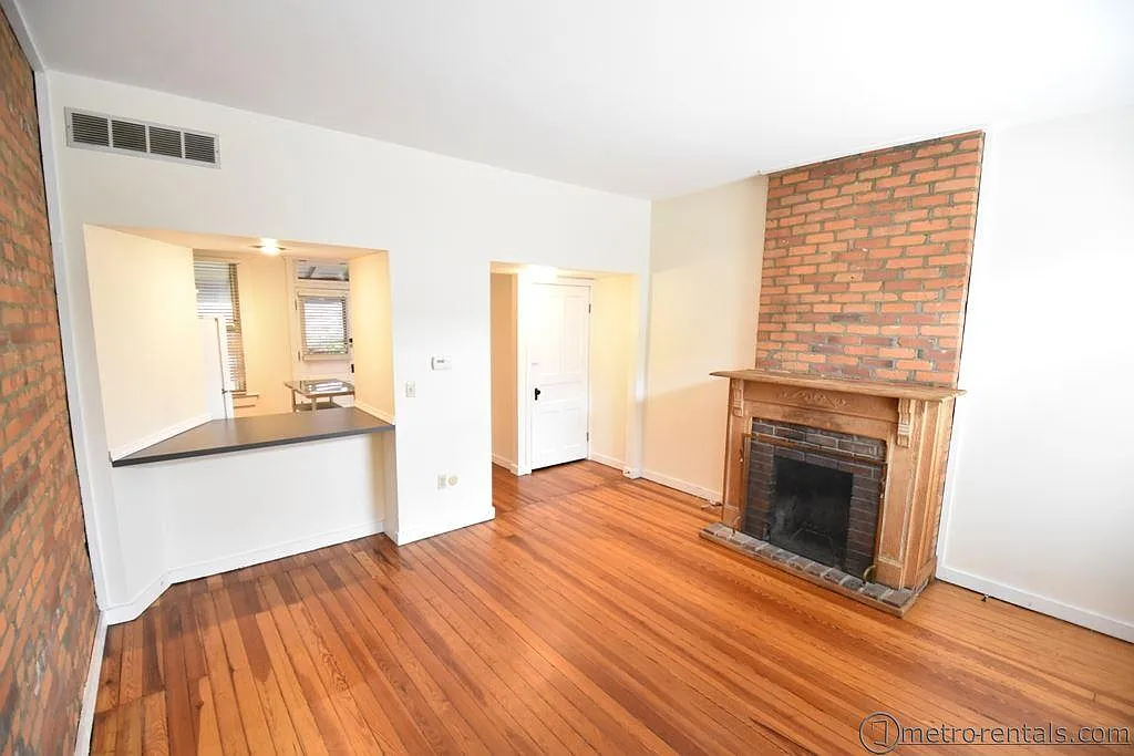 Building Photo - 120 E Frankfort St