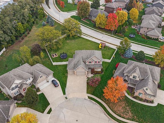 4th image of 10310 Joseph Cir