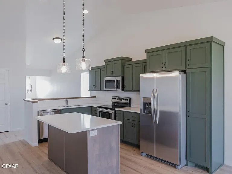 1020 David Dr — Photo 5