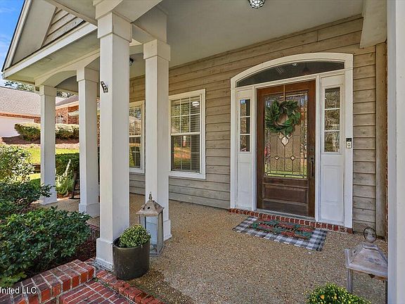 5th image of 251 Woodland Brook Dr